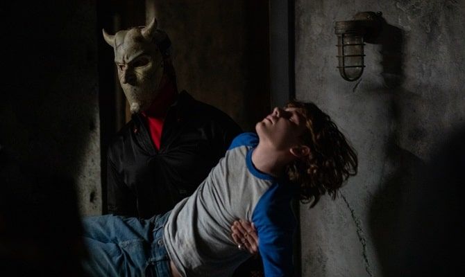 Чорний телефон